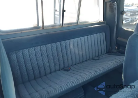 1994 GMC Sierra C1500 из США, поврежденный, VIN 2GTEC19K9R1574797